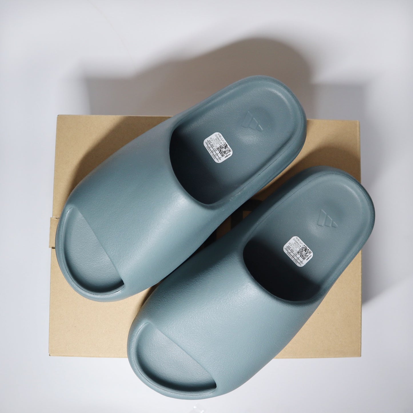 Adidas Yeezy Slides (Slate Marine)