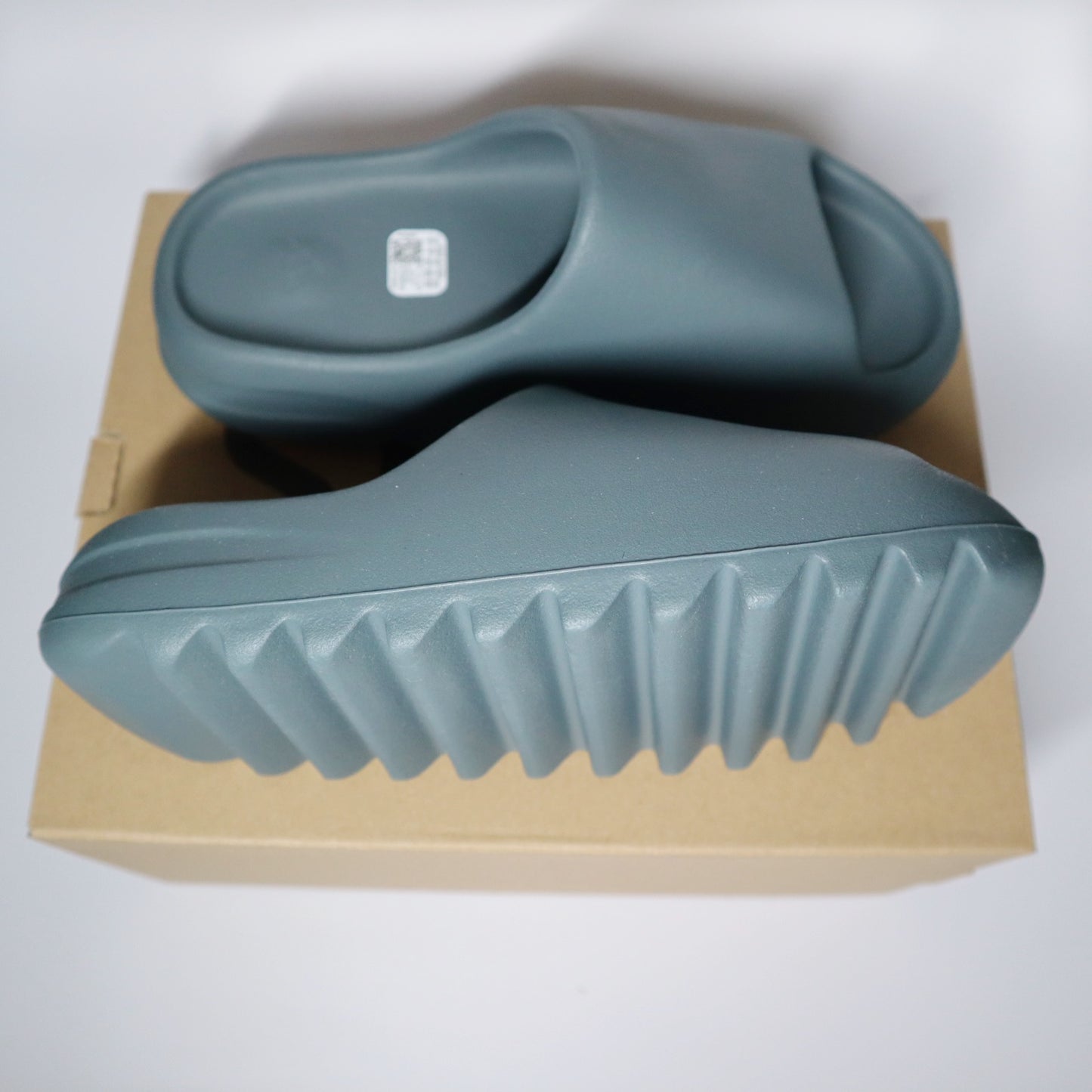 Adidas Yeezy Slides (Slate Marine)